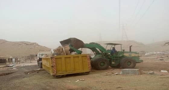 العريجاء تواصل حملاتها لتنظيف وإزالة التعديات بشعيب الذيبية