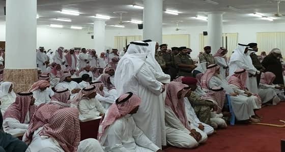 بالصور.. جموع المصلين يشيعون شهيد الواجب " يحيى الزهراني "