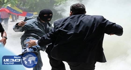 بالصور.. اشتباكات دامية بين المؤيدين والمعارضين في فنزويلا