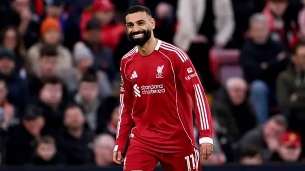 صلاح يحتفل بآخر رقم قياسي له مع ليفربول .. صورة