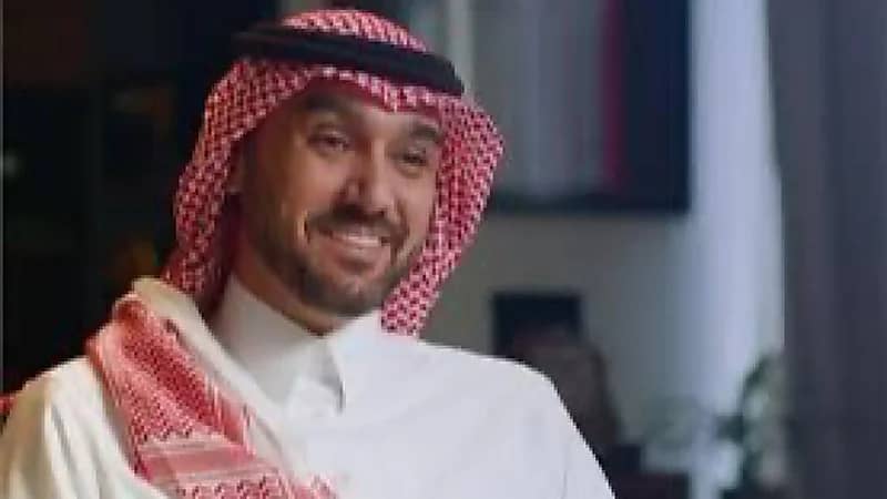 وزير الرياضة يهنئ الهلال بعد فوزه التاريخي أمام مانشيستر سيتي