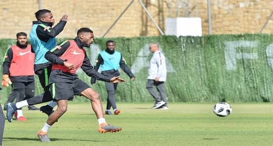 بالصور..بيتزي يركز على " التمرير والاستحواذ " في معسكر ماربيا