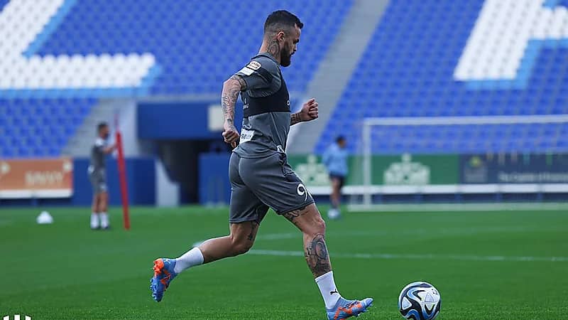 الهلال يواصل تدريباته استعدادا لمواجهة الرياض