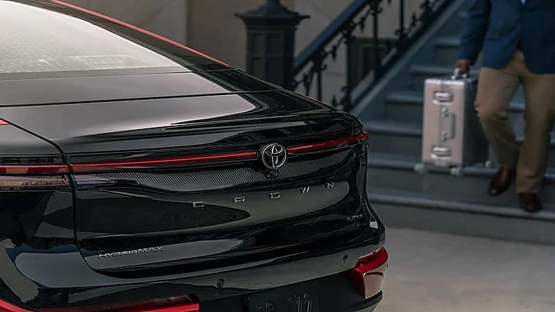 تويوتا تبهر العالم بأحدث جيل من سيارات "كراون"