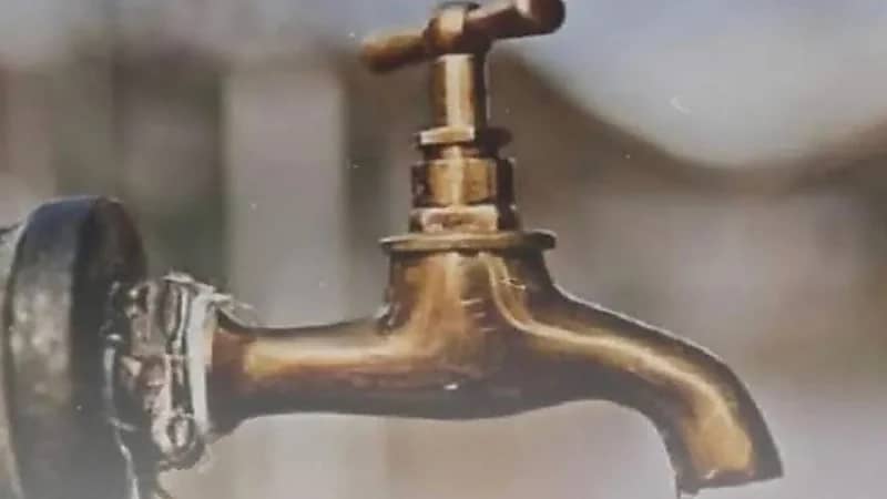 تحذير رسمي بشأن إحكام إغلاق صنابير المياه يثير حملة سخرية