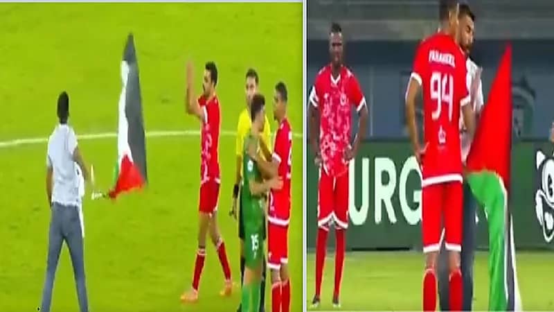 مشجع يقتحم مباراة في الدوري الكويتي حاملا علم فلسطين ..فيديو