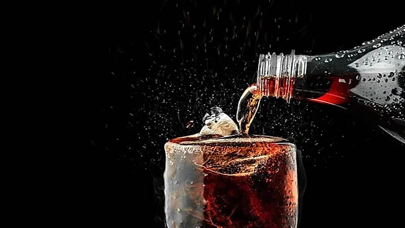 المشروبات الغازية تهدد بحالات صحية قاتلة