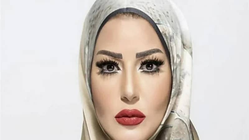 سمية الخشاب تثير الجدل بارتدائها الحجاب