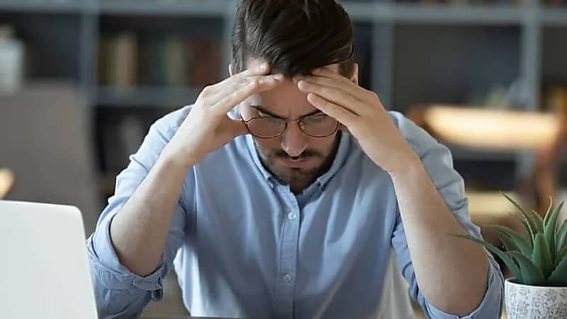 أبرزها قلة النوم : 7 أسباب رئيسية وراء النسيان وقلة التركيز.. فيديو