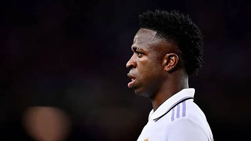 سيصبح الأعلى أجرًا.. فلورنتينو بيريز يسعى لتجديد عقد “جونيور “