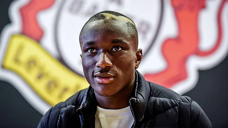 بايرن ليفركوزن يوافق على عرض النصر لضم ديابي