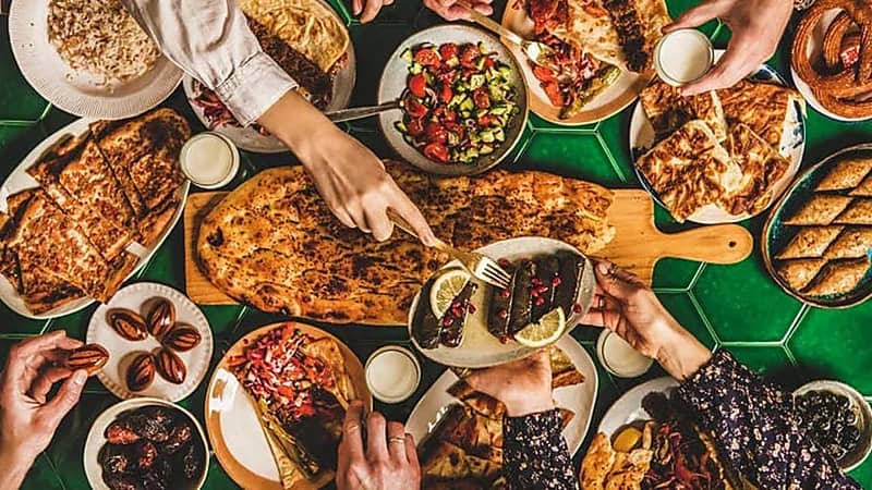 عادات تضر بصحتك خلال شهر رمضان