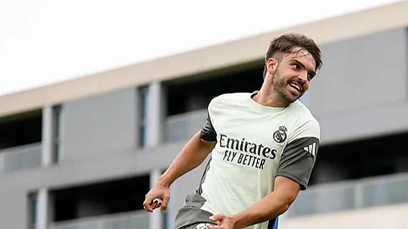 أسينسيو وهويسن في قلب دفاع ريال مدريد أمام الهلال