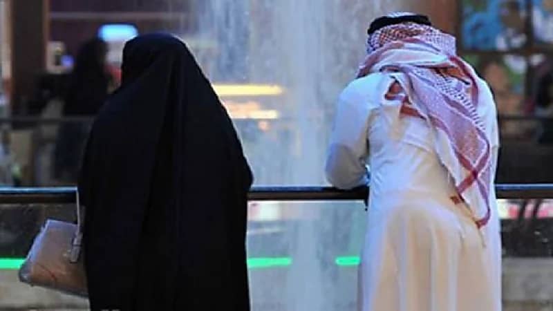 مستشار أسري: حرمان الزوج زوجته من العلاقة الحميمية أمر خاطئ