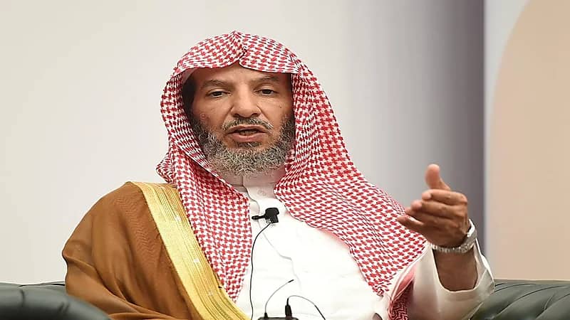 الشثري يوضح حكم مقاطعة الجدة بناء على رغبة الأم (فيديو)