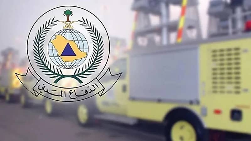 إخماد حريق في مخلفات بأرض مسوّرة بجدة