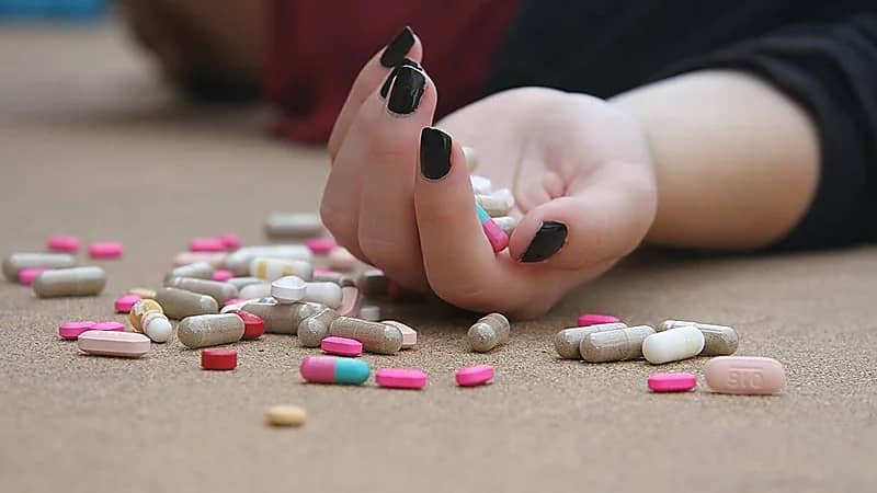 طالبة تترك رسالة انتحار على جدران مرحاض جامعتها
