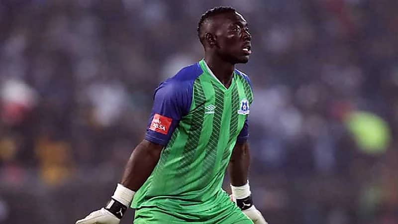 حارس غانا يرتكب خطأ فادح أمام موزمبيق .. فيديو