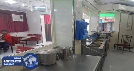 بالصور.. بلدية الجموم تغلق 20 محلا مخالفا