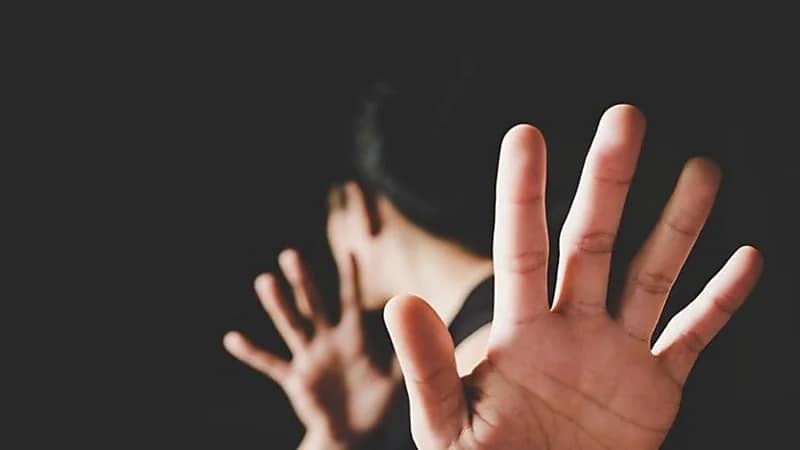 نائب برلماني تونسي يتحرش بقاصر ويجاهر بالفاحشة