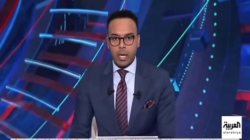 قناة العربية تقطع الأخبار لتبث خبرًا عاجلًا عن فوز الهلال.. فيديو