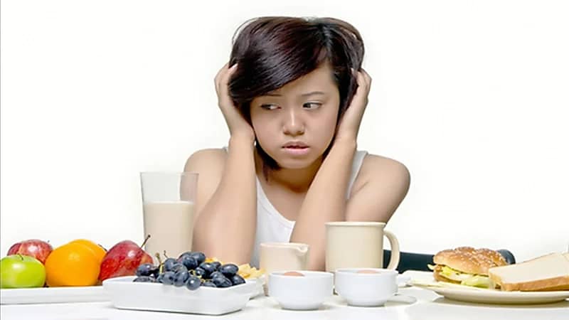 أطعمة ومشروبات تصيب بالاكتئاب