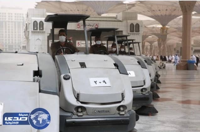 تكثيف أعمال النظافة بالحرم النبوي الشريف عقب موجة الغبار