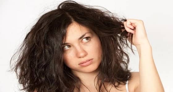 خبراء تجميل: " الخل " يخلص الشعر من القشرة