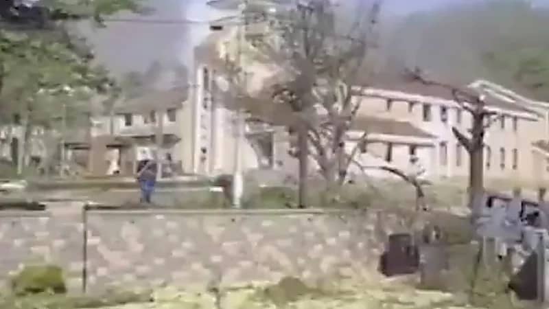 لحظة قصف طائرة مقاتلة أمريكية لمدينة بكوريا الجنوبية عن طريق الخطأ.. فيديو