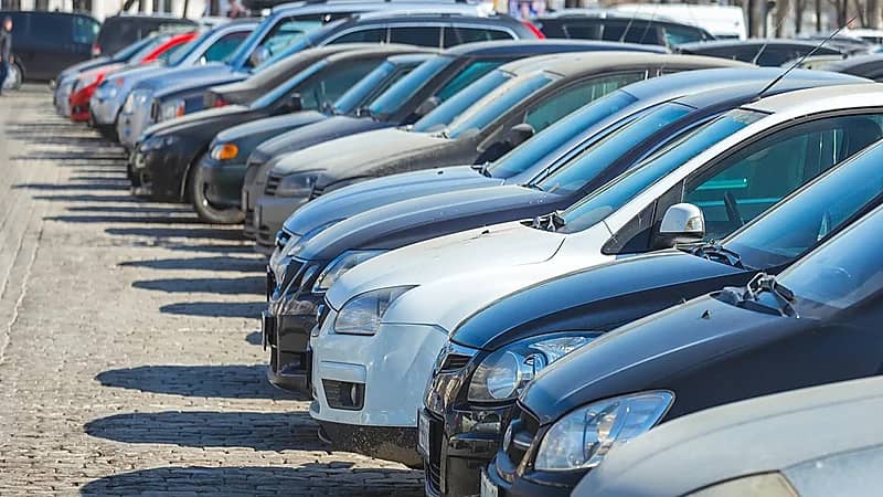 "الجمارك" تعلن إقامة مزاد علني لبيع سيارات في جمرك جسر الملك فهد
