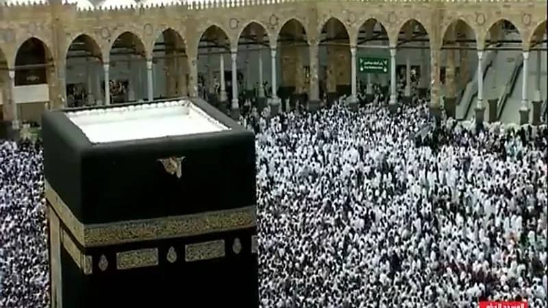 المسجد الحرام يشهد كثافة عالية من المعتمرين والزوار.. فيديو