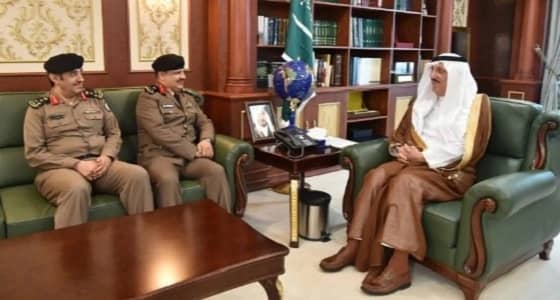 أمير منطقة جازان يستقبل مدير عام السجون