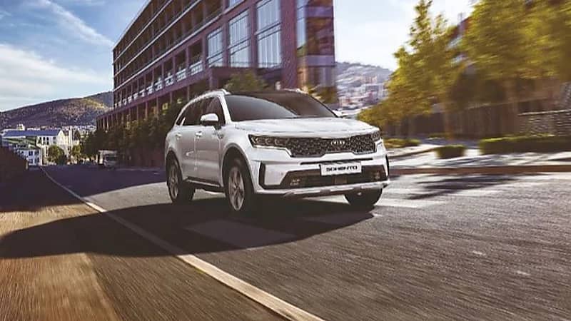 بالصور.. مواصفات وأسعار كيا سورينتو موديل 2023 بالمملكة