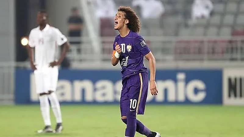 عموري يظهر في إحدى مباريات الحواري بعد غياب طويل عن الأضواء.. فيديو