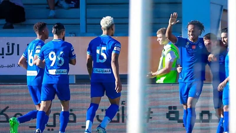 الهلال ينهي إعداد الموسم بالشعلة والباطن