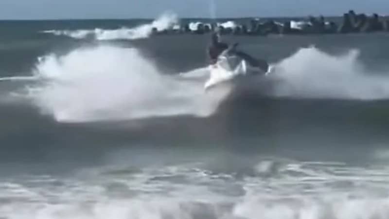 وفاة 6 طلاب وإصابة 24 إثر حادث غرق بالإسكندرية