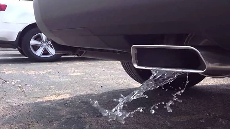 علاقة خروج مياه من العادم بمشاكل المحرك