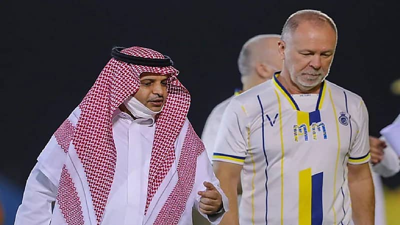 النصر يتجه لإلغاء عقد مينيزيس وإسناد مهمة التدريب للكرواتي إيفو