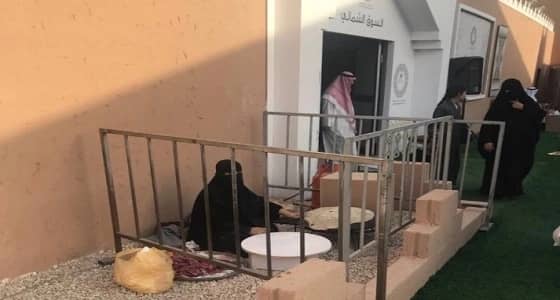إدارة مهرجان الجنادرية توضح حقيقة تطويق سيدة تصنع الخبز بسياج