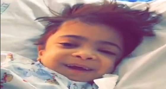 بالفيديو.. طفلة توجه الشكر لشاب تبرع لها بكليته