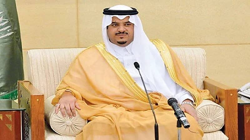 نائب أمير الرياض يؤدي صلاة الميت على عبدالرحمن بن صالح الشثري
