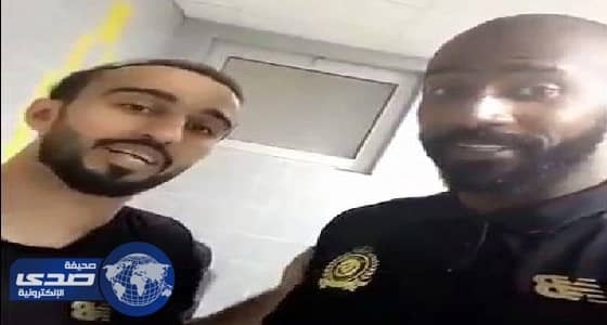 بالفيديو.. حوار عفوي بين وليد عبدالله ومحمد السهلاوي بعد اشتباكه مع لاعب الفيصلي