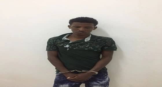 مكافحة المخدرات بالمخواة تلقي القبض على مروج للحبوب المحظورة والحشيش المخدر