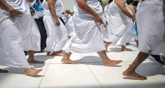 بالفيديو.. السر وراء برودة رخام المسجد الحرام رغم اشتعال حرارة الصيف