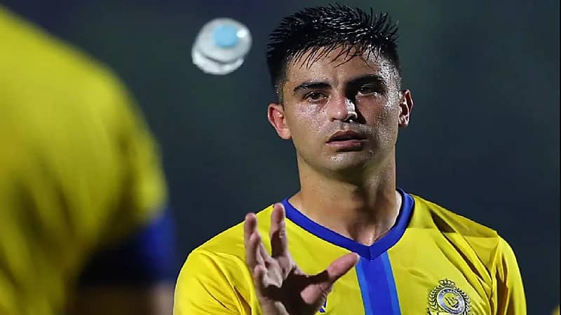 بعد الإصابات المتكررة..النصر يستقر على رحيل مارتينيز