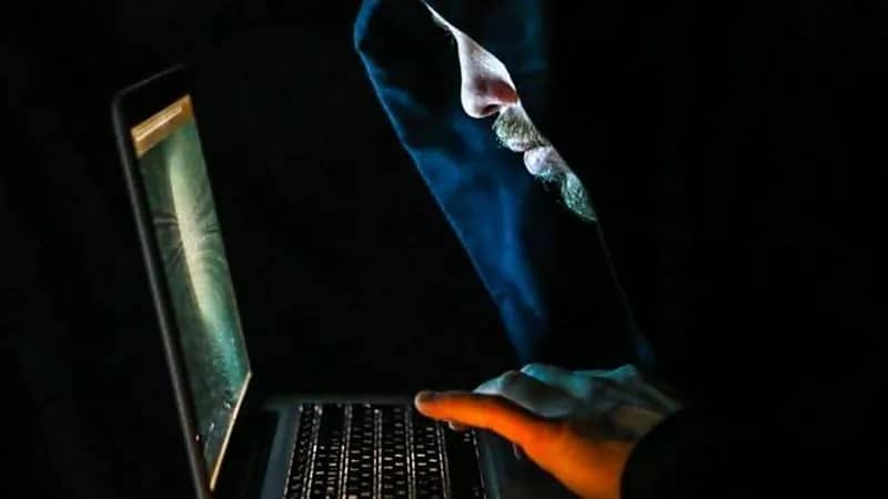 القبض على محتالين حصلا على قرض بطريقة ماكرة بالإمارات