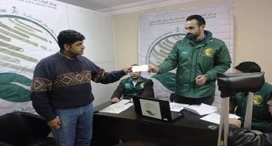 بالصور.. " الملك سلمان للإغاثة " يؤوي الحالات الإنسانية من السوريين بالأردن