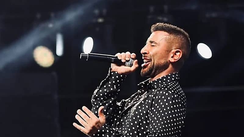 روبي وأحمد سعد يشعلان ليالي مراسي بأغنية جديدة وإطلالة مثيرة الجدل