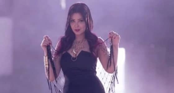 مطربة الكليب الفاضخ " عندي ظروف " تدخل المحكمة بالنقاب