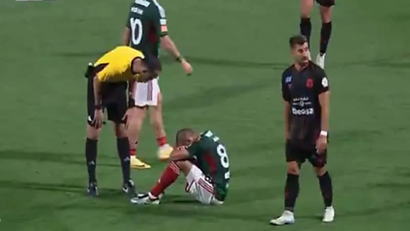 بكاء المالكي لحظة خروجه مصابا بلقاء الاتفاق والرياض.. فيديو